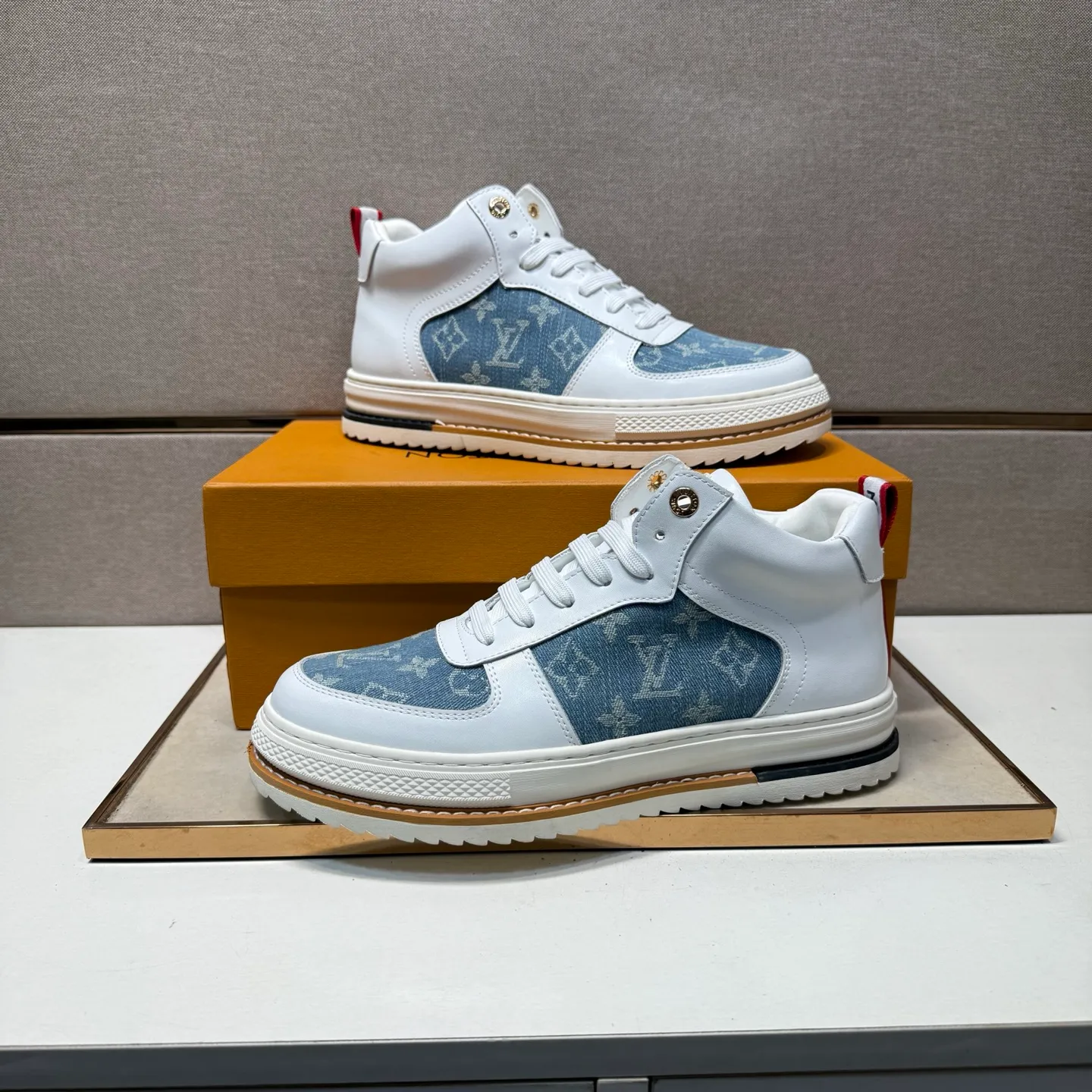 Men's men's shoes 💰pp420 [LV～] Men's casual shoes 2025z cabinet sales simultaneously 🔶Size: 38-44#️⃣ 🔷2 colors🔜The upper is made of multi-material splicing➕Genuine leather lining, comfortable and breathable, sole: original comfortable and wear-resistant outsole, ⚠️Real shot📱Photographed🎬The real thing is better📢📢📢